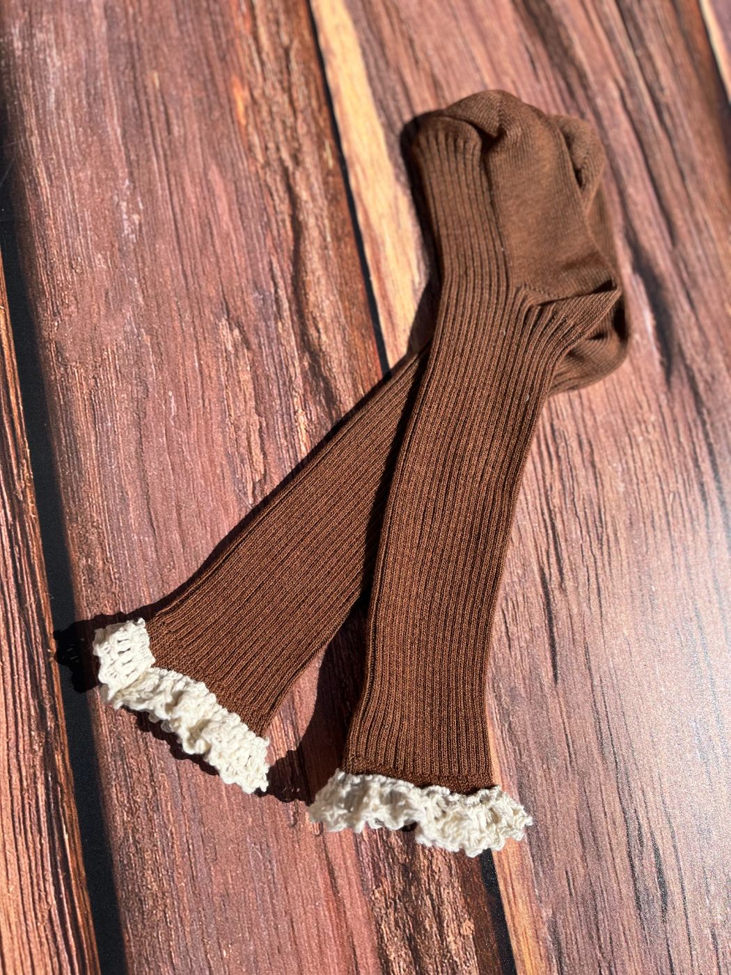 Braon čarape sa čipkom
