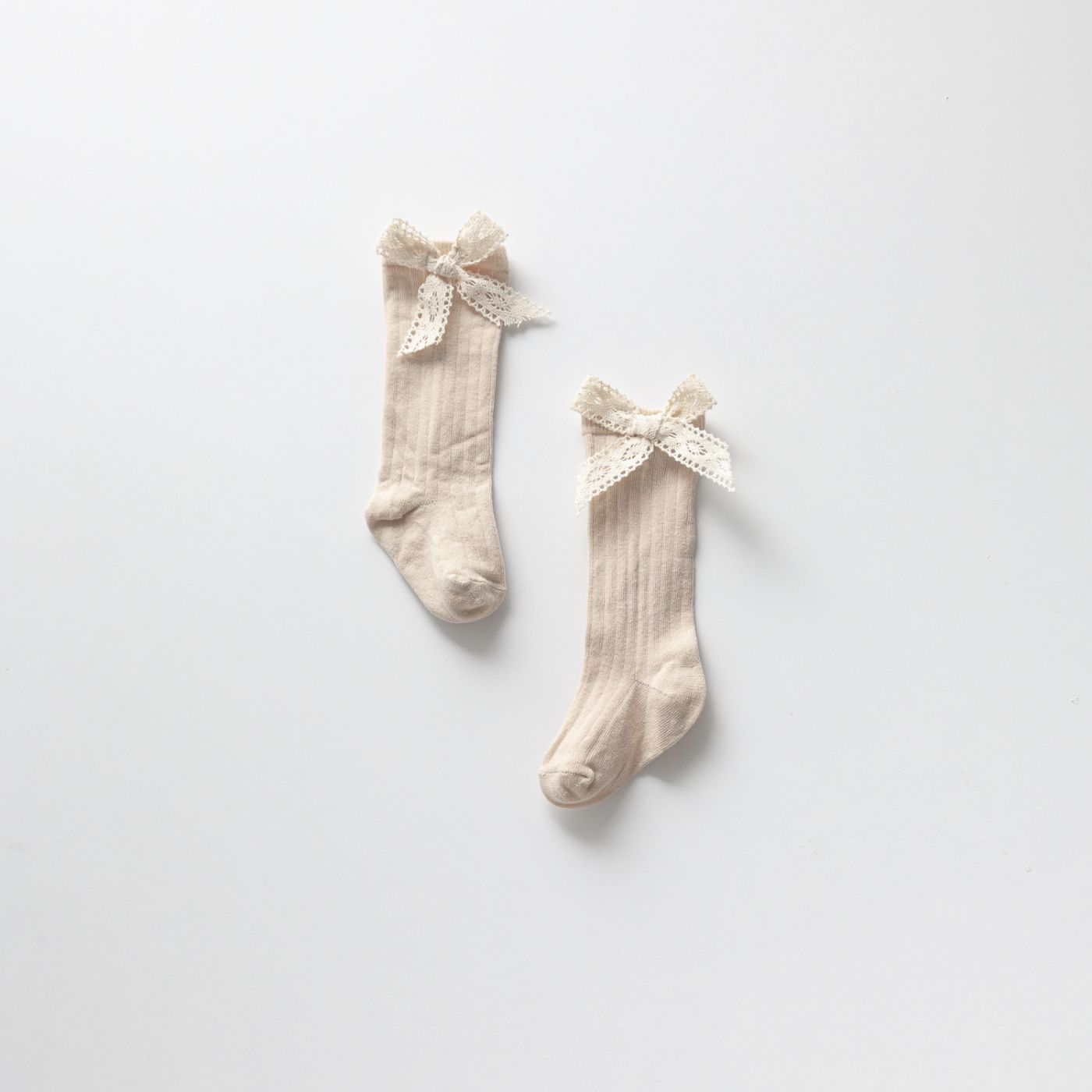 Čarape sa čipkanom mašnom